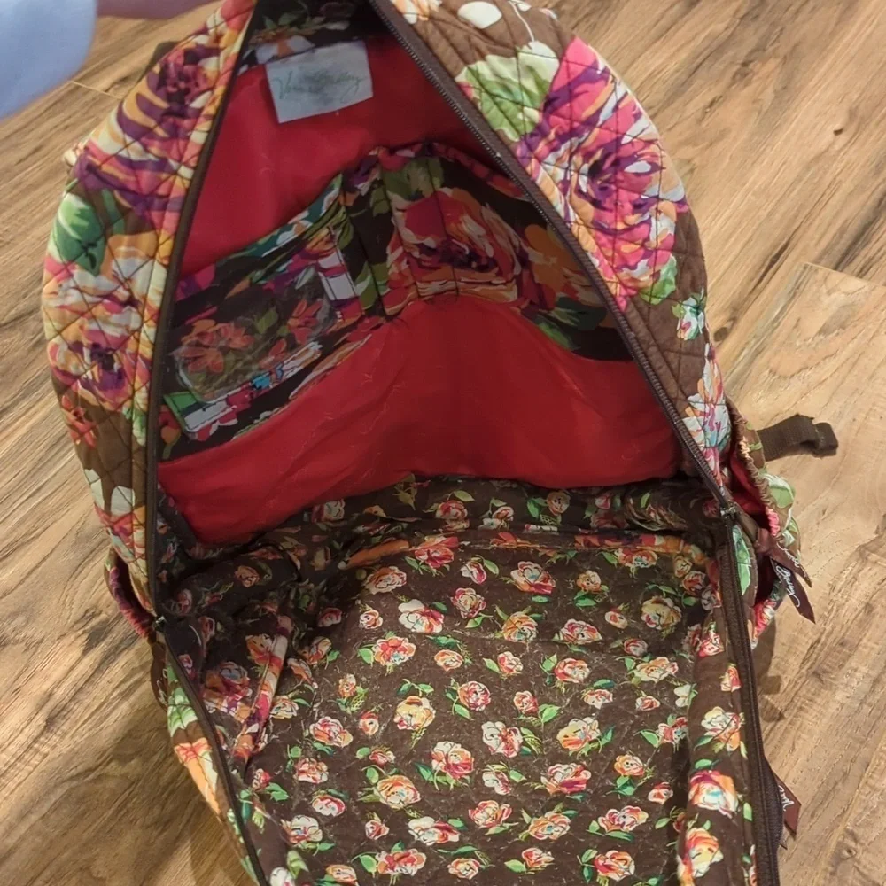 Vera Bradley Floral backpack. Pink and brown floral backpack. - Picture 9 of 11
